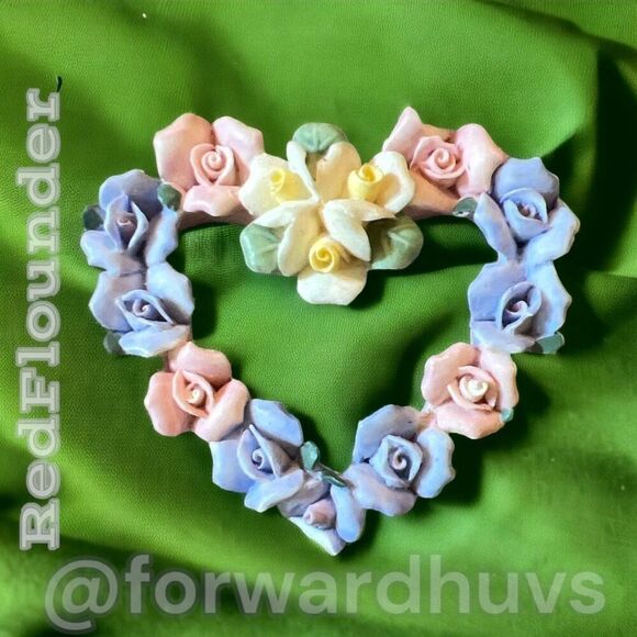 Floral Heart Shaped Brooch - Unique Hand Crafted Elegance - Picture 4 of 9